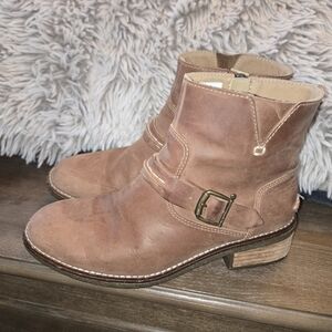 Sperry Tan Leather Ankle Booties